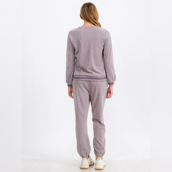 SALE! 029. WOMEN'S ELASTIC WAIST FRONT POCKET ANIMAL PRINT DETAILED SWEATPANTS - Picture 5 of 5